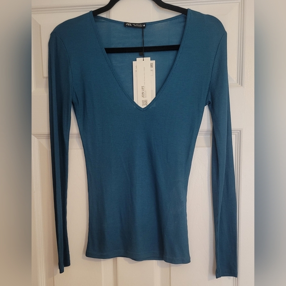 Zara Tops - NWT. Zara Teal V-Neck Long Sleeve Top.  Size S.